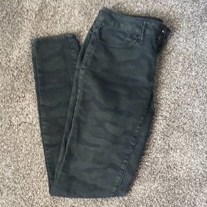 American Eagle Camouflage Skinny jeans